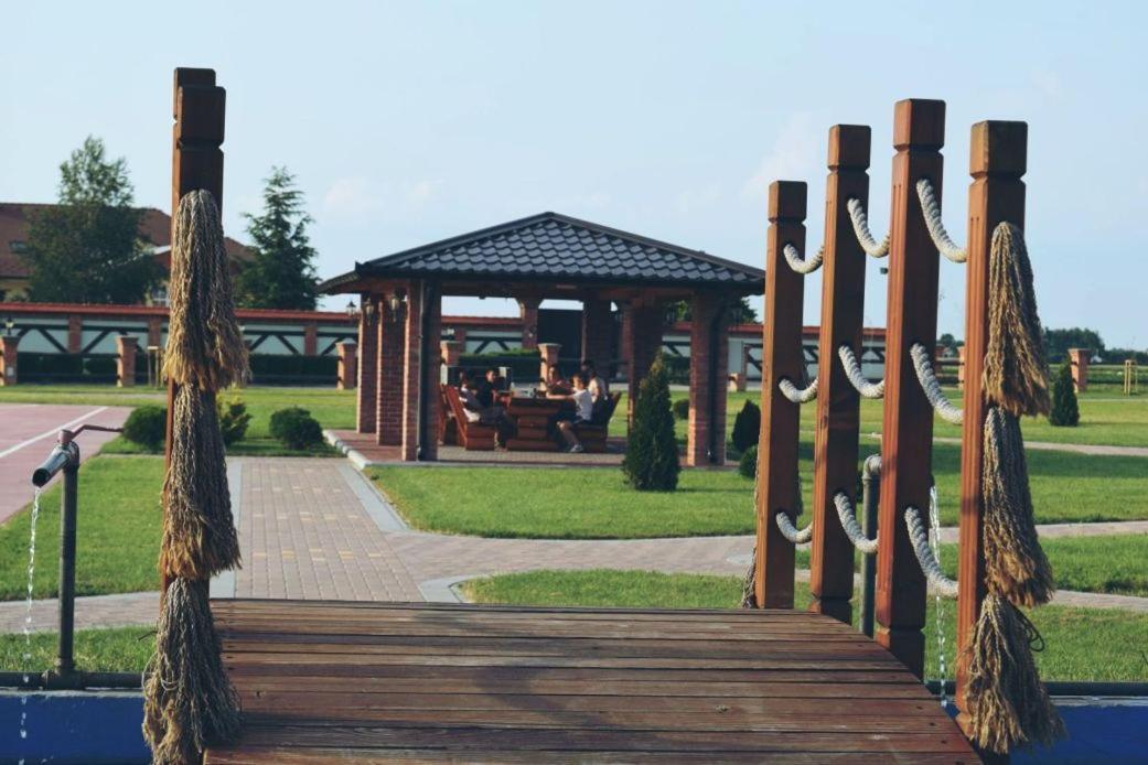 Hotel Intergaj Биелина Екстериор снимка