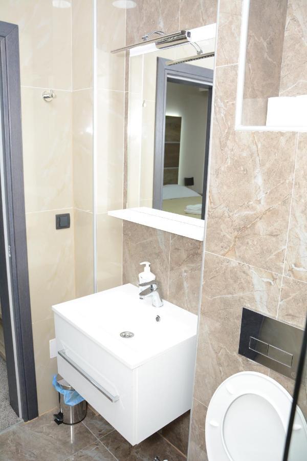 Hotel Intergaj Биелина Екстериор снимка