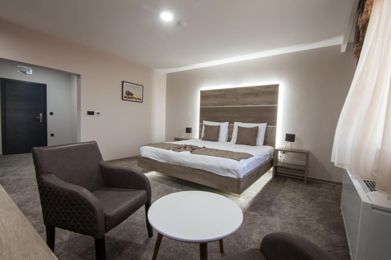 Hotel Intergaj Биелина Екстериор снимка